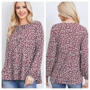 NWT Perfect Peach original packaging beautiful tunic with key hole and t…